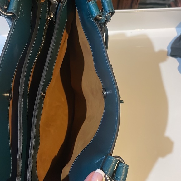 Gorgeous PT purse!! Teal color - Picture 5 of 7